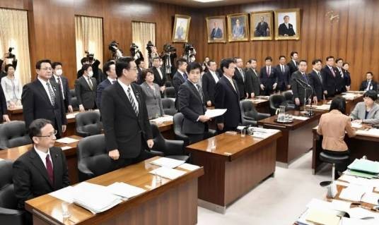 日本紧急状态法案