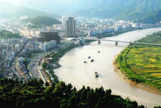 楠溪江（浙江温州独流入海河瓯江的支流）