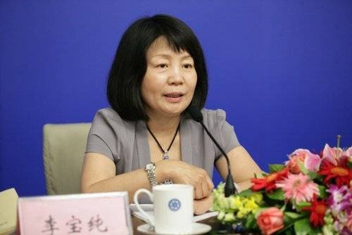 李宝纯(天津市政协科技教育委员会主任委员)