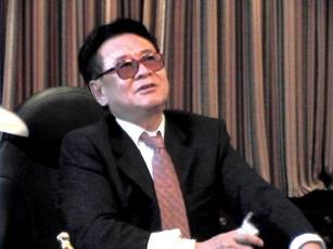 王亚忱