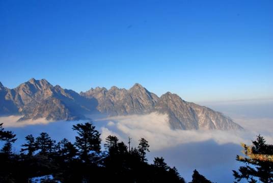 九峰山（广东省韶关市九峰山）