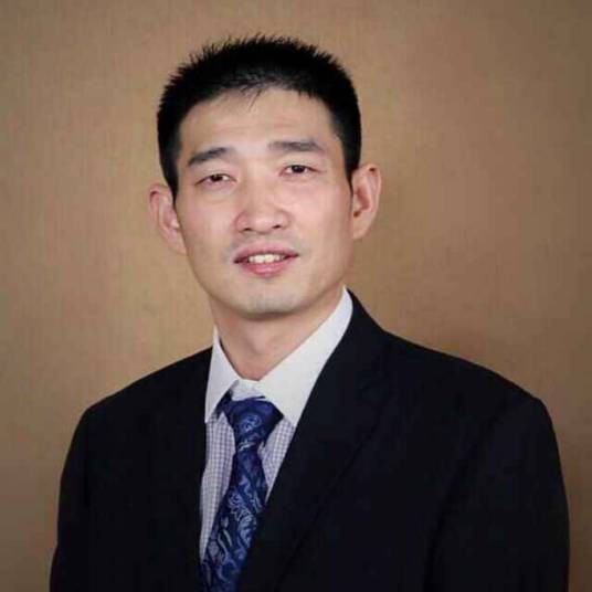 张雄（张雄艺术网董事长兼首席执行官）