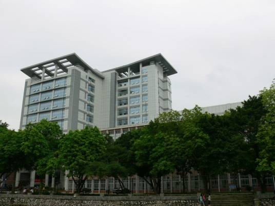 广西医科大学图书馆