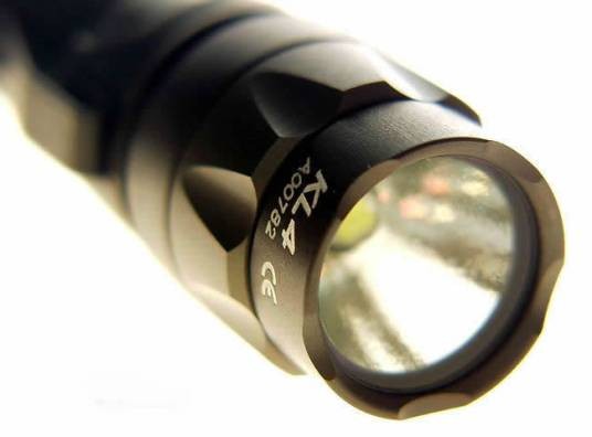 surefire(战术手电生产厂家)