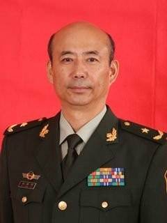 马荣辉（原武警上海总队政委）