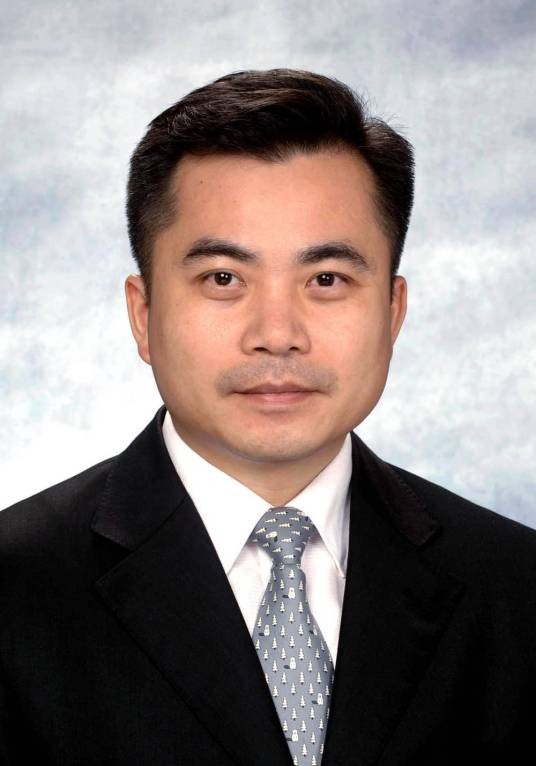 黄仁龙（香港精神健康咨询委员会主席）