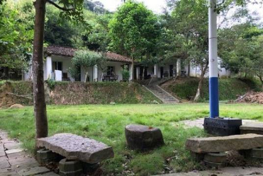 杨梅山庄