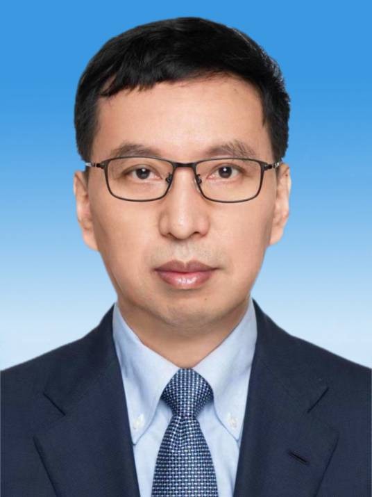 其实（民建上海市委会副主委，东方财富信息股份有限公司董事长，上海掼蛋协会会长）
