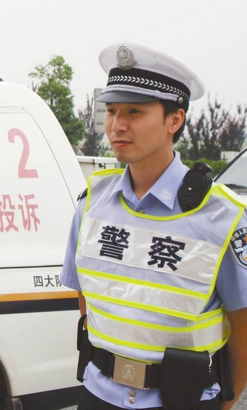 吴连表