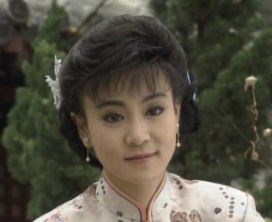 方依依(电视剧《六个梦》中的女主角)