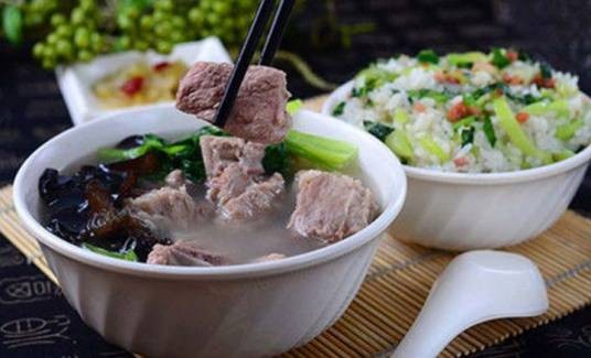 咸肉饭菜骨头汤