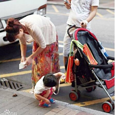 4·15幼童香港小便事件
