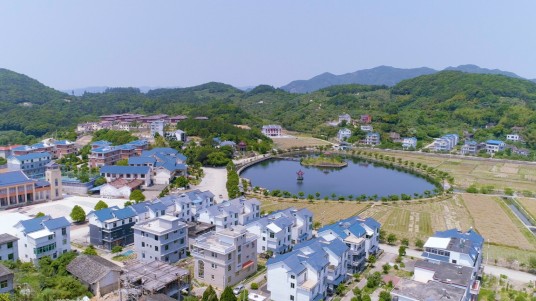 坪盘村