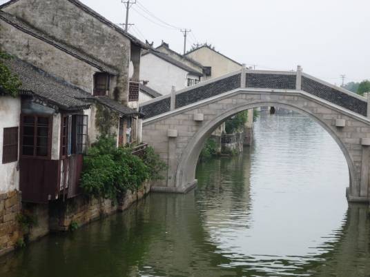 小桥流水人家（谢冰莹作品）