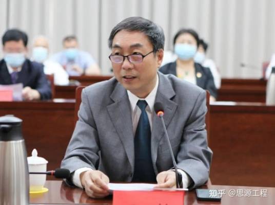 王铮（北京平谷农业中关村学校校长、北京大学附属中学原校长）