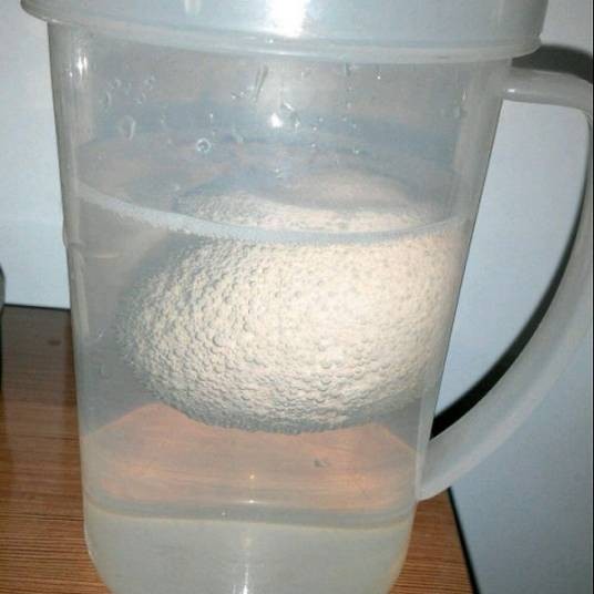 醋泡鸡蛋面膜