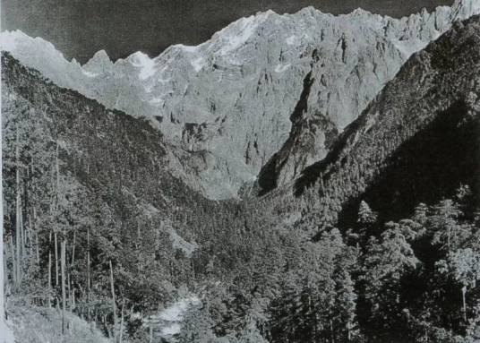 香格里拉(小说《消失的地平线》中虚构的神秘国度)