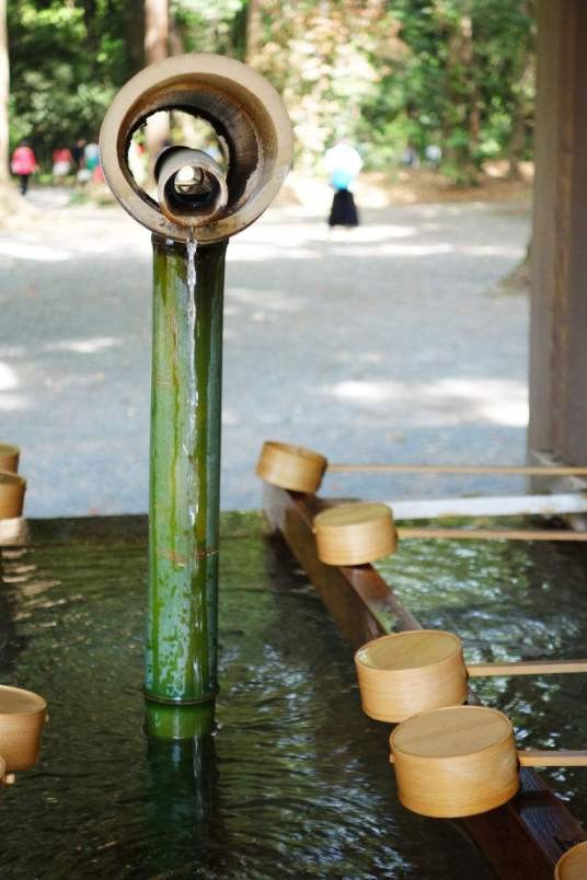 御手洗（神社的洗手处）