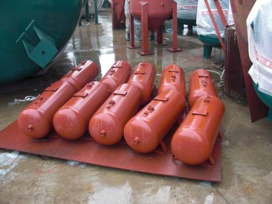 压力容器（承载一定压力或者盛放易燃易爆品的设备）