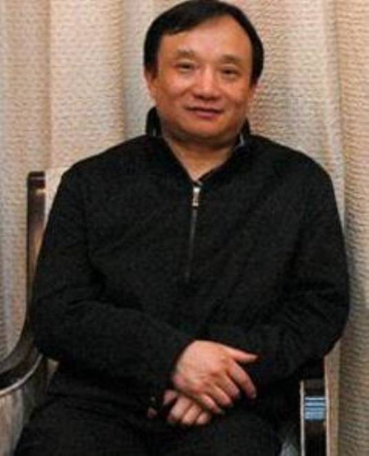 黄伟（浙江新湖（控股）集团董事长）