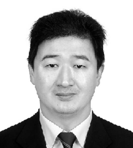 黄忆江（金华市中级人民法院审判委员会委员）
