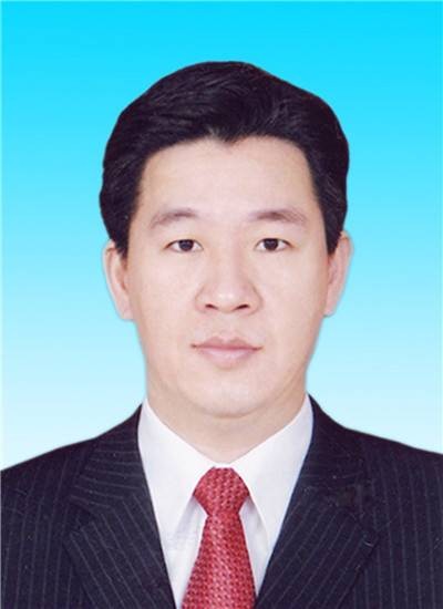 陈少荣（广东省韶关市委书记、市人大常委会主任）