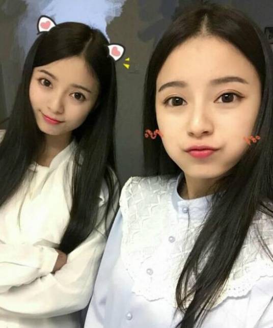 四川双胞胎姐妹花