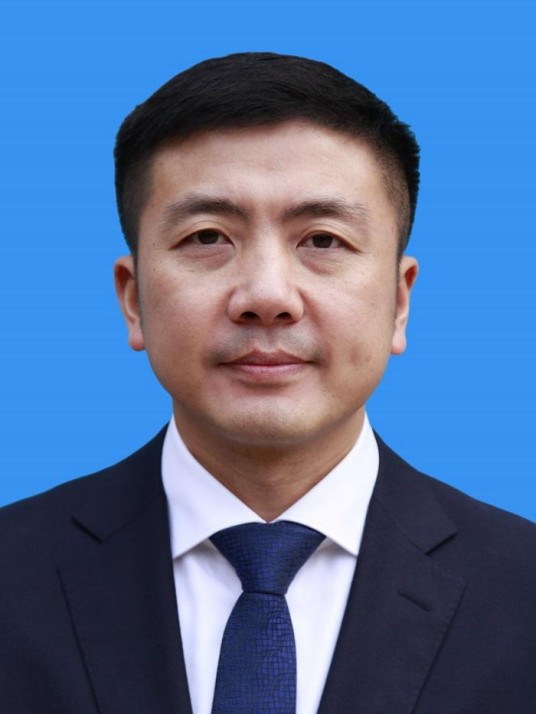 肖刚(泸州高新技术产业开发区党工委书记、二级巡视员)