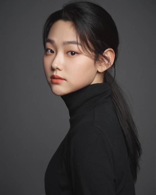 姜美娜（韩国女歌手）