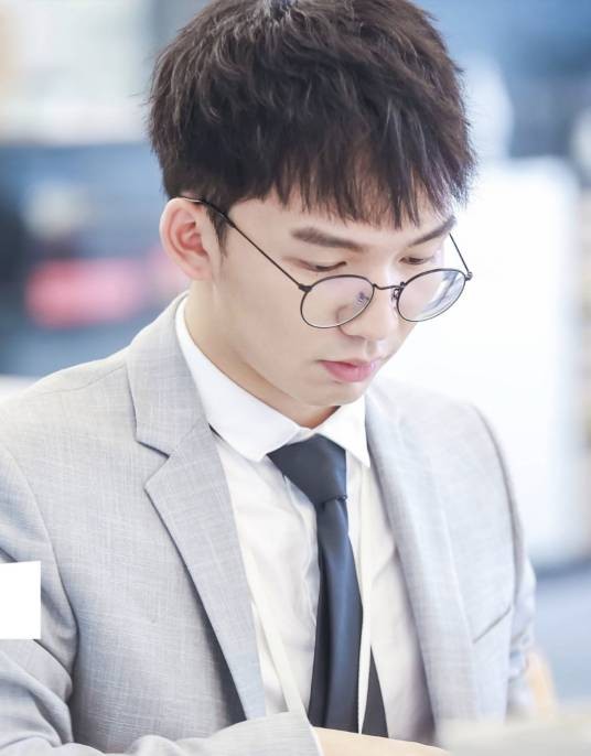 李浩源(中国内地男法律博主)