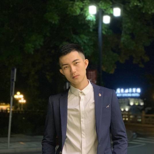 官哲熙