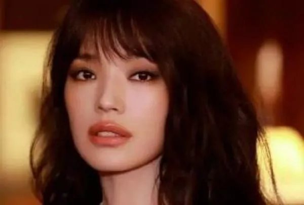 什么脸型的女生适合没有刘海的发型?