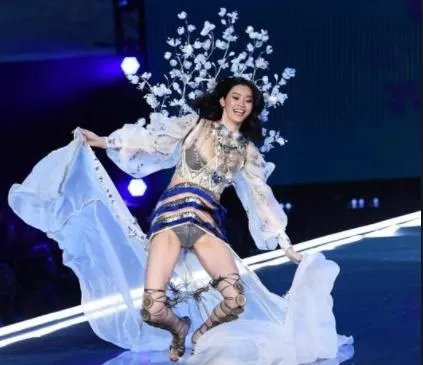 如何评价奚梦瑶?
