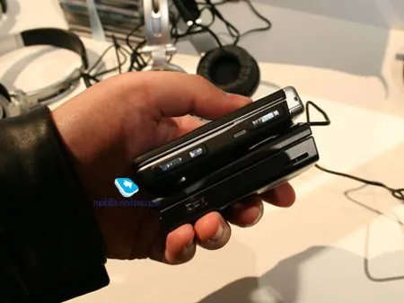 20mm翻盖外置音乐键 诺基亚N75多图欣赏