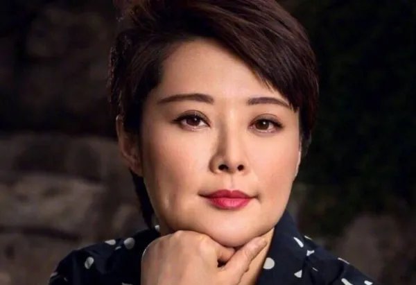袁立曾和前夫赵岭很恩爱,是什么原因导致他们分开?