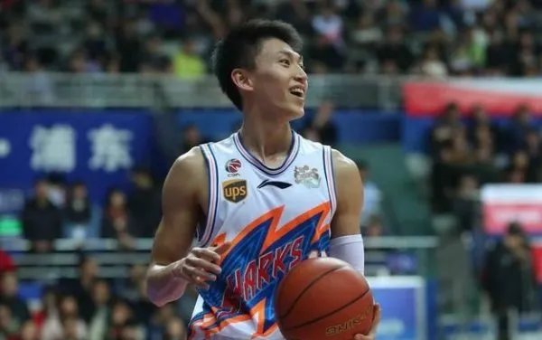 被称为最强高中生的刘晓宇,为何会离开效力9年的广东队?