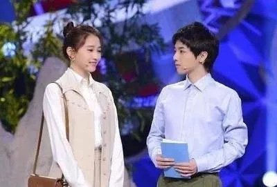 华晨宇包场支持关晓彤新电影,华晨宇与关晓彤是什么关系?