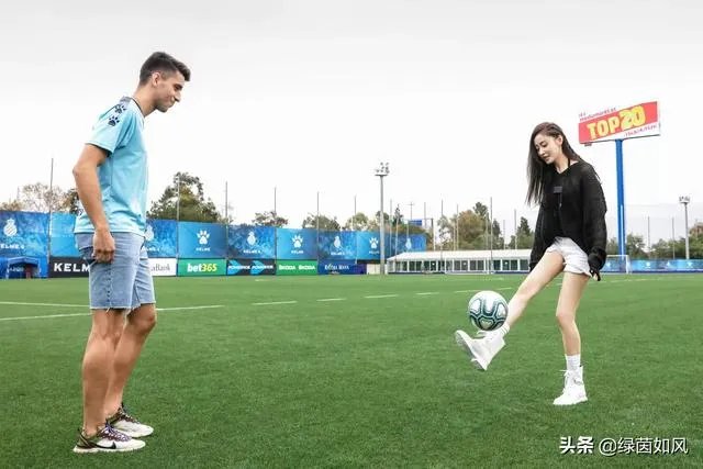 张天爱造访西班牙人俱乐部，为什么没有和武磊互动？