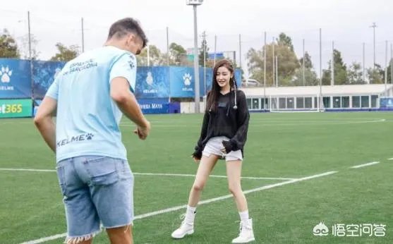 张天爱造访西班牙人俱乐部，为什么没有和武磊互动？