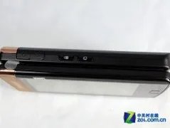 Bada系统翻盖机 三星W689价格大降300元