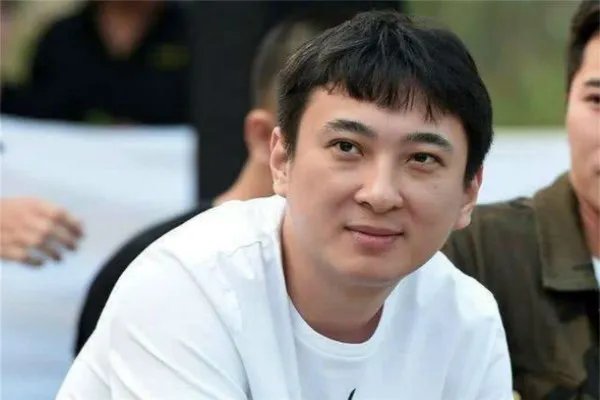 陈赫表演赛打破王思聪100%胜率,陈赫英雄联盟真的比王思聪玩的好吗?