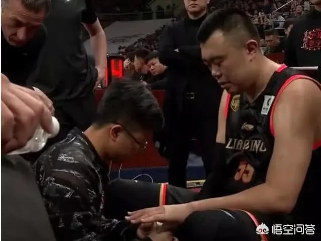 CBA联赛第42轮：辽宁衡润vs浙江广厦，韩德君手部受伤疑似骨折，总决赛怎么办？