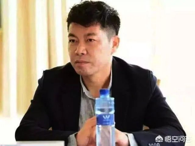 传闻大连一方总经理周军将引入王寿挺、毕津浩两名申花球员，为什么一些大连球迷不满？