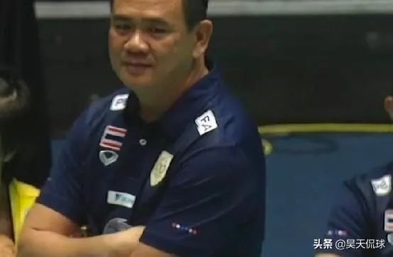战胜中国女排之后,泰国女排教练达奈一脸平静的样子,显得并不兴奋,这是怎么一回事?
