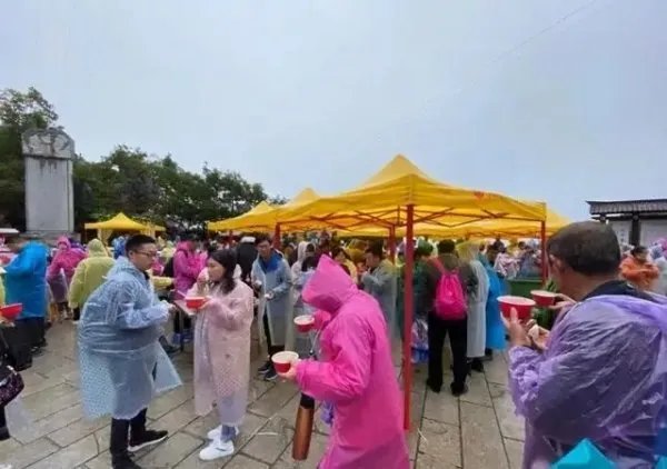 如何看待无人值守一元午餐结账多出458元这件事?