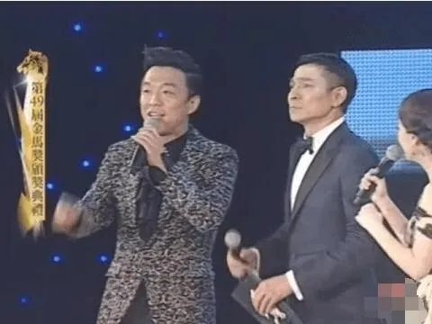 你怎么看黄渤金马奖直播失误他用机智撑了17分钟 ?