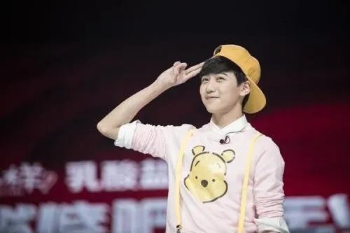 焉栩嘉18岁生日,刘也零点送祝福,为什么赵让送电吉他却另有所求?