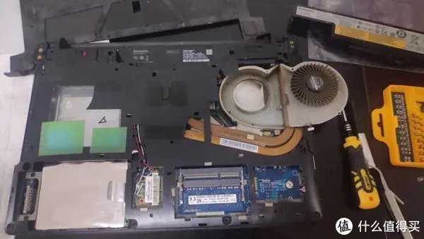 Y430P拆机:安装内存+清灰