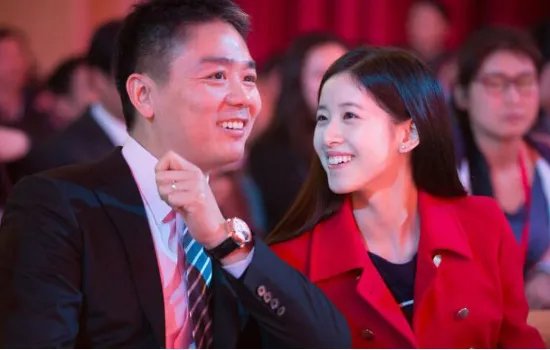 高颜值的奶茶妹,为何会与比自己大19的刘强东结婚?