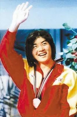 历届奥运会中国第一金获得者是谁?